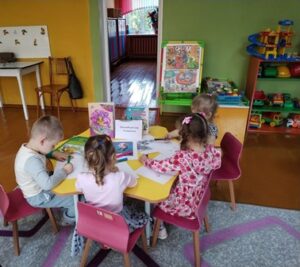 Читаем сказку вместе «Приключения Дюймовочки»