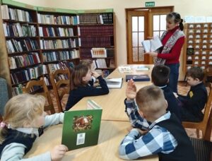 Библиотечное занятие «Книжкины подсказки: структура книги»