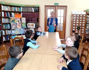 Библиотечное занятие «Почемучкины книжки: научно-познавательная литература для младших школьников»