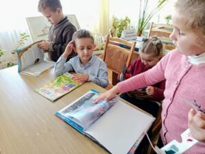 Библиотечное занятие «Кто стучится в дверь ко мне: газеты и журналы для детей»