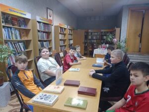 Юбилейный пьедестал «Детство, опалённое войной»