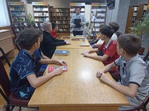 Юбилейный пьедестал «Детство, опалённое войной»