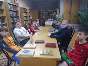 Юбилейный пьедестал «Детство, опалённое войной»