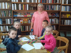 Конкурс рисунков «Хорошо что есть семья — она от бед хранит меня»