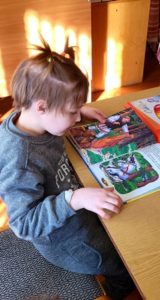 Библиотечно-познавательный час «Художники иллюстраторы детских книг»