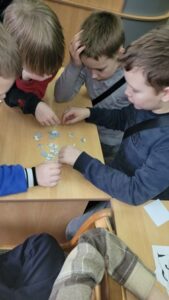 Литературно-игровая программа «К нам праздник идёт новогодний волшебный!»