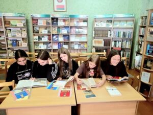 Час духовной беседы «Лампада чудес: где живут святые?»