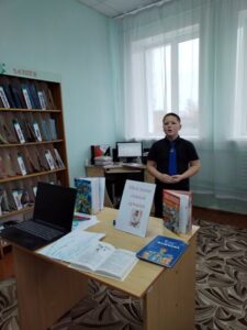 Панорама детских рисунков «Папина профессия»