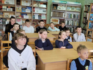 Развлекательно-игровая программа «Дружная семейка, или что нужно, чтобы жить дружно»