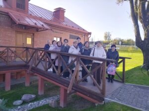 Экскурсионная поездка в Лошицкий усадебно-пароквый комплекс и музейный комплекс старинных народных ремесел и технологий «Дудутки»