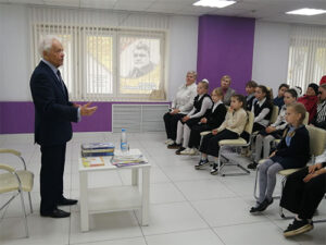 Творчая сустрэча з беларускім пісьменнікам Уладзімірам Ліпскім «Талент, прысвечаны дзецям»