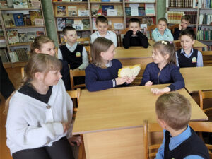 Развлекательно-игровая программа «Дружная семейка, или что нужно, чтобы жить дружно»