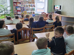 Развлекательно-игровая программа «Дружная семейка, или что нужно, чтобы жить дружно»