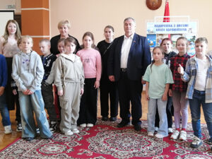 Кніжныя сустрэчы з вядомымі літаратурнымі героямі «Шубуршун, Вухуцік і іншыя ў гасцях у чытачоў»