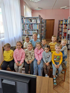 Обзорная экскурсия «Здесь книжки разные живут»