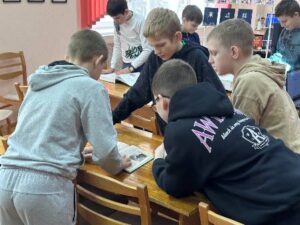 Библиотечное занятие «А ларчик просто открывался: выбор книг, информационные запросы»