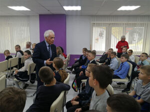 Творчая сустрэча з беларускім пісьменнікам Уладзімірам Ліпскім «Талент, прысвечаны дзецям»