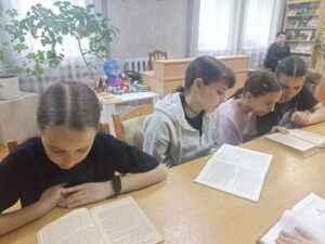 Литературно-познавательная карусель «Юрий Дмитриев писатель удивительных книг о природе»