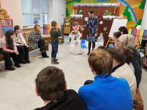 Литературно-игровая программа «Весёлое путешествие Снеговика-почтальона»