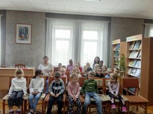 Экологический книжный маршрут «Кто летает и поет – с нами рядышком живет»