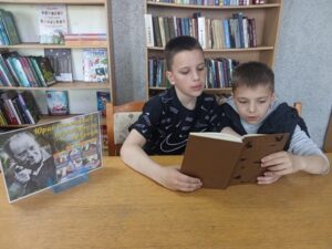 Литературно-познавательная карусель «Юрий Дмитриев писатель удивительных книг о природе»