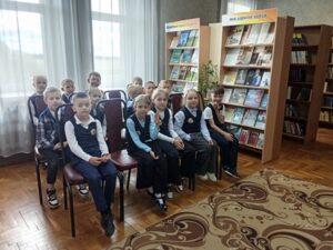 Экскурсия-знакомство с библиотекой «Вам знаком книжкин дом?»