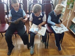 Экскурсия-знакомство с библиотекой «Вам знаком книжкин дом?»
