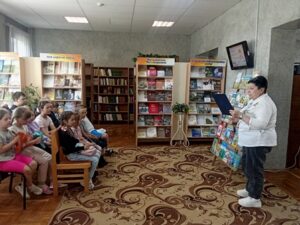 Развлекательная программа «Я держу в ладонях солнце»