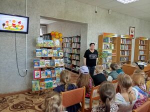 Громкое чтение «На досуге летним днем книгу в руки мы возьмем»