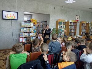 Громкое чтение «На досуге летним днем книгу в руки мы возьмем»