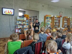 Громкое чтение «На досуге летним днем книгу в руки мы возьмем»