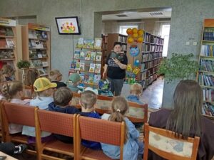 Громкое чтение «На досуге летним днем книгу в руки мы возьмем»