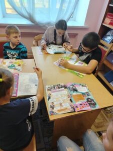 Библиотечный урок «Кто стучится в дверь ко мне: газеты и журналы для детей»