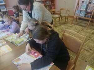 Библиотечный урок «Кто стучится в дверь ко мне: газеты и журналы для детей»