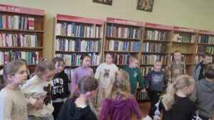 Литературно-игровая программа «К нам праздник идёт новогодний волшебный!»