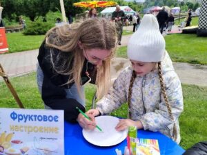 Библиотечная площадка «Лето книжного цвета»