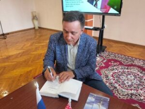 Встреча-портрет с Владимиром Семенчиком «Жизнь. Творчество. Судьба