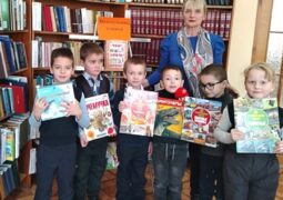 Библиотечное занятие «Почемучкины книжки: научно-познавательная литература для младших школьников»