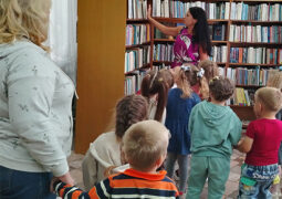Экскурсия-знакомство «Дом, где живут книги»