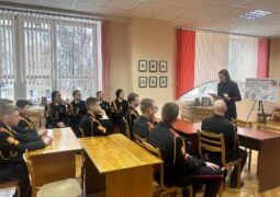 Обзор выставки «От Сталинграда до Кенигсберга: фронтовые версты Владимира Садина»