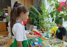 День открытых дверей «Мы с друзьями не скучаем, а читаем и играем»