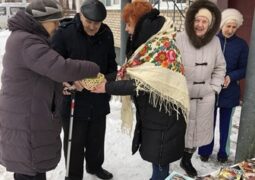 Выездные книжные коляды «Книга. Забота. Доброта»