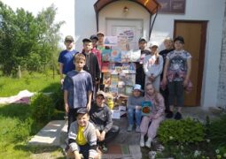 Литературная игра «В сердце — детство, в руках — книга»